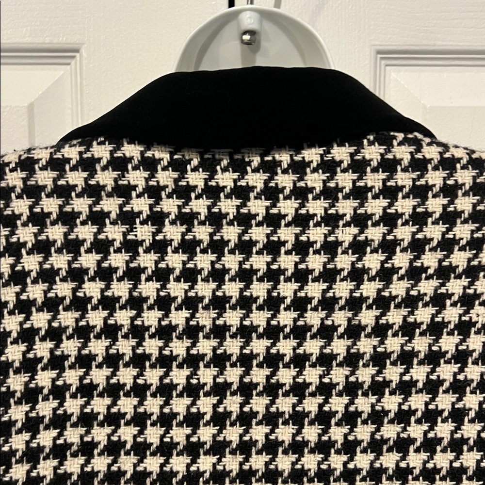 The Limited Wool Black/White Houndstooth Double Breasted Lined Coat Size 10 - Picture 7 of 13